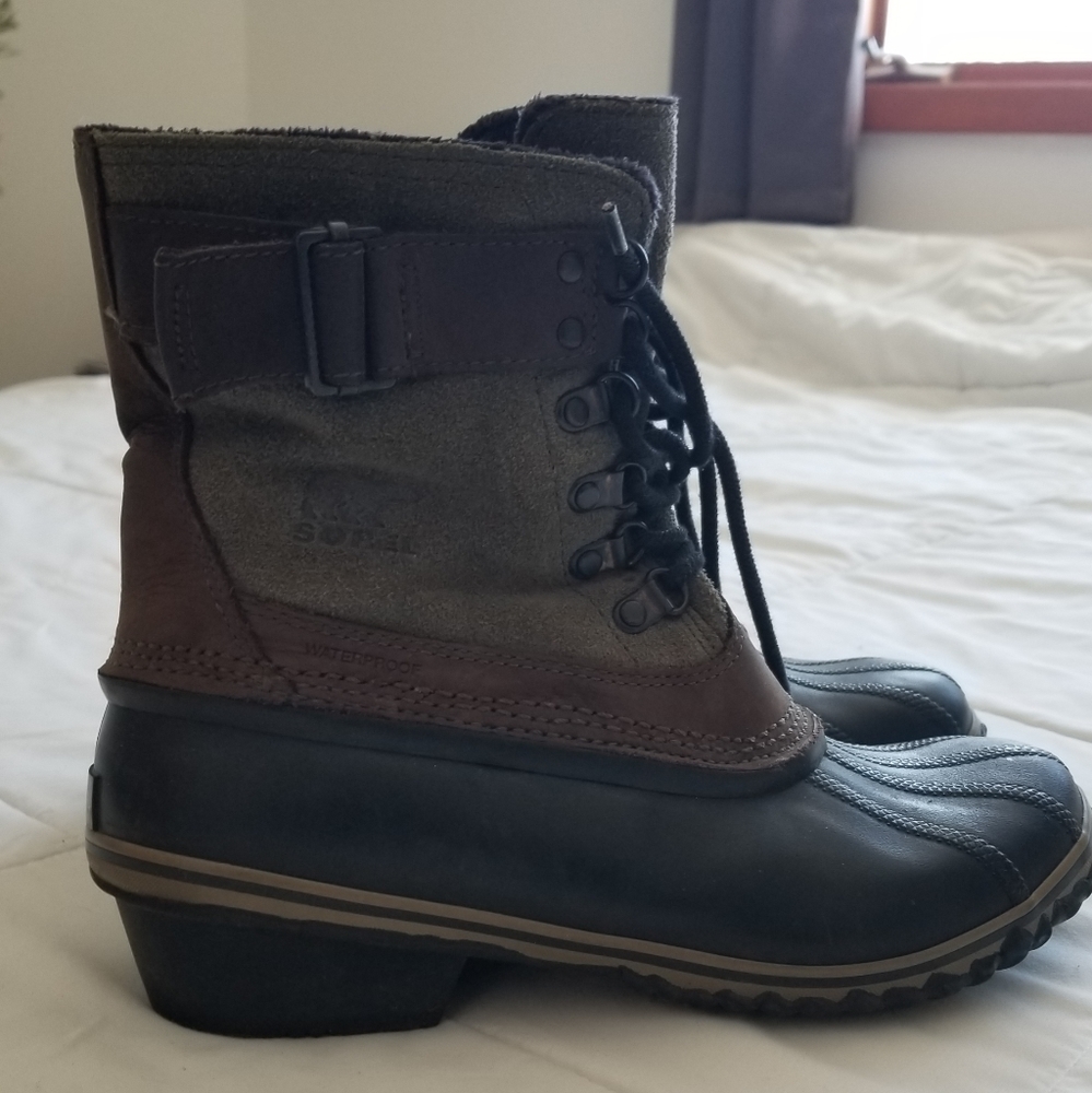 Sorel womens boot, olive